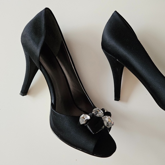 Nine West D'Orsay Black Gemstone Satin Heels Size 7.5 Vintage Style - Picture 2 of 8